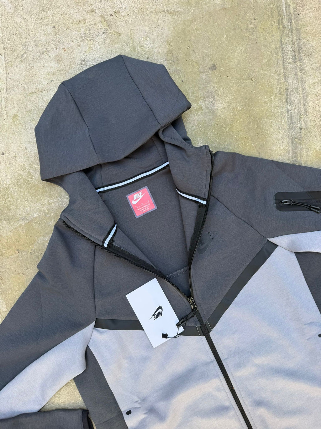 Nike tech