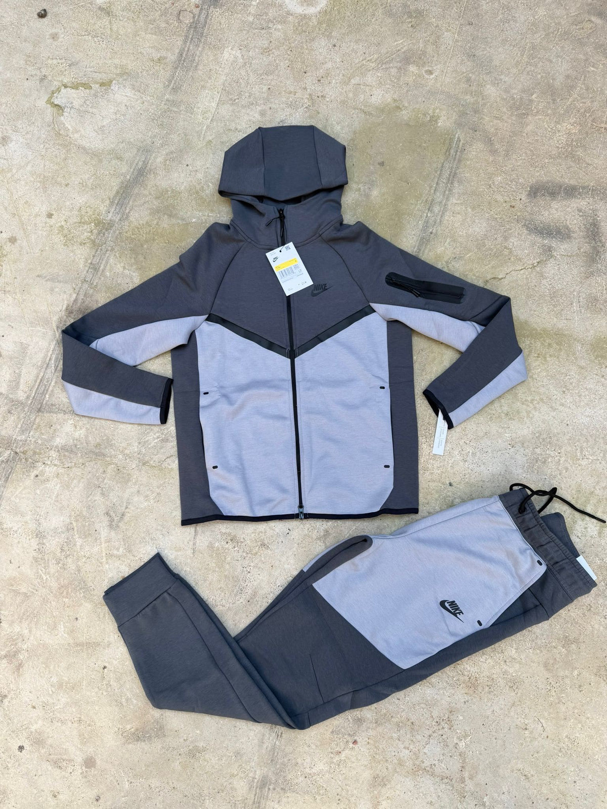 Nike tech