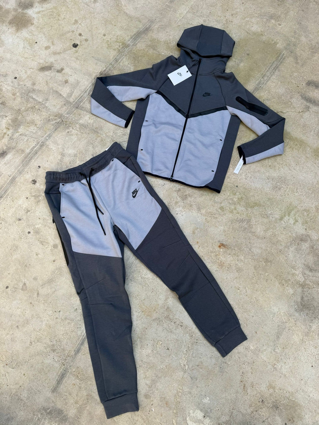 Nike tech