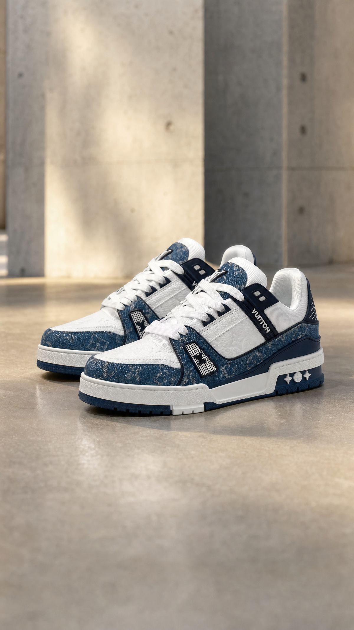 Lv trainer blue white
