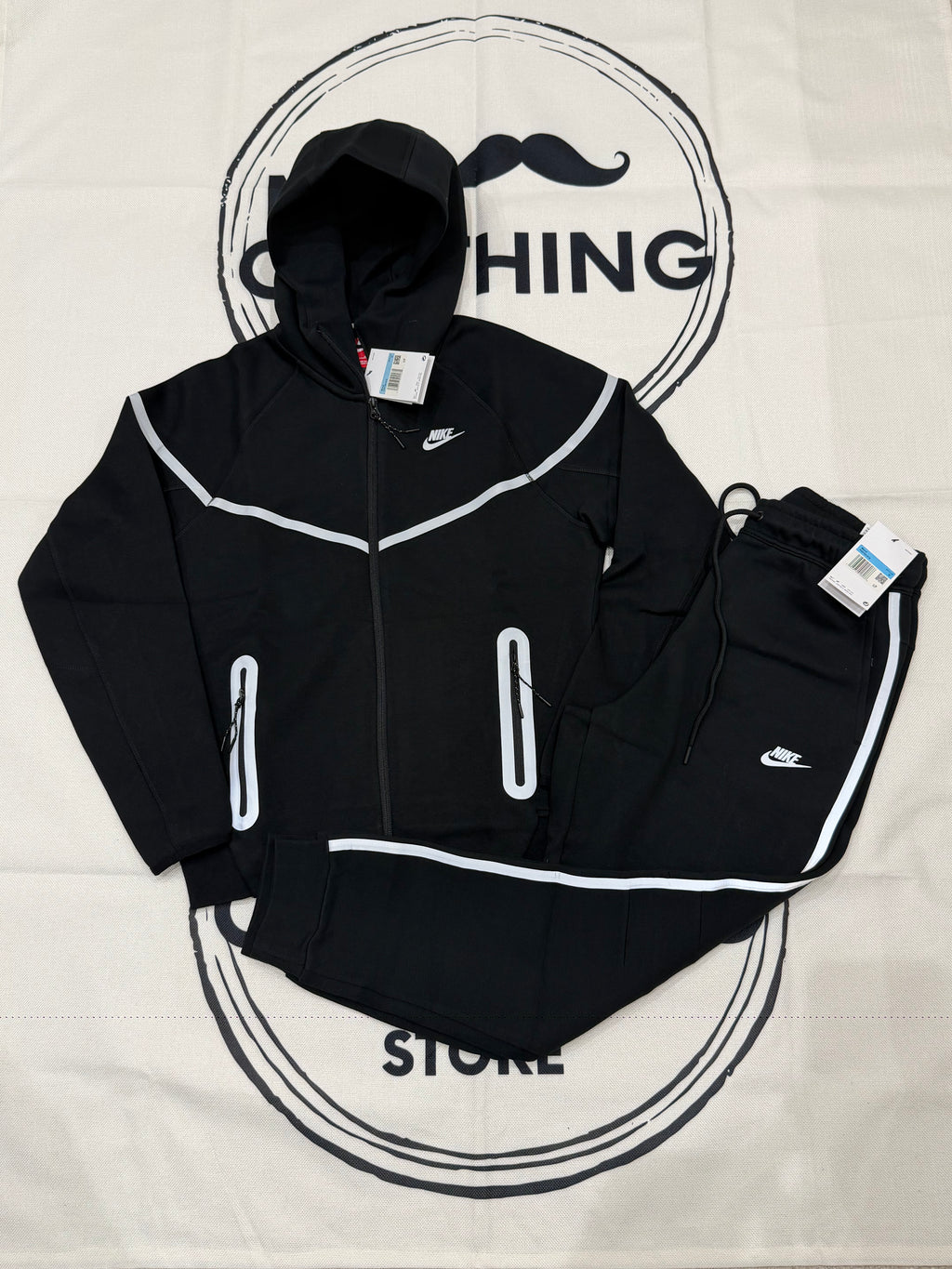 Nike tech fleece reflective