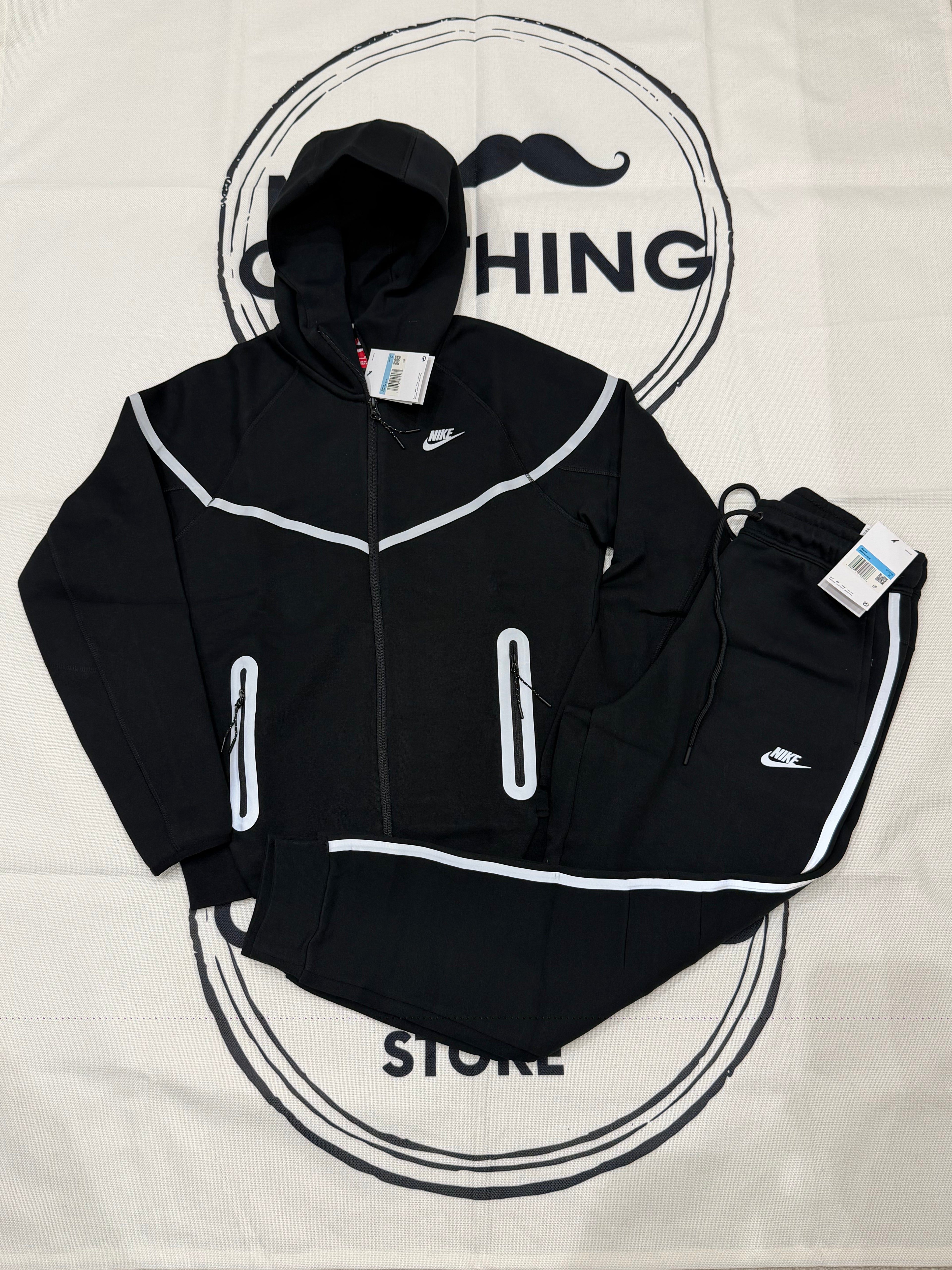 Nike tech fleece reflective