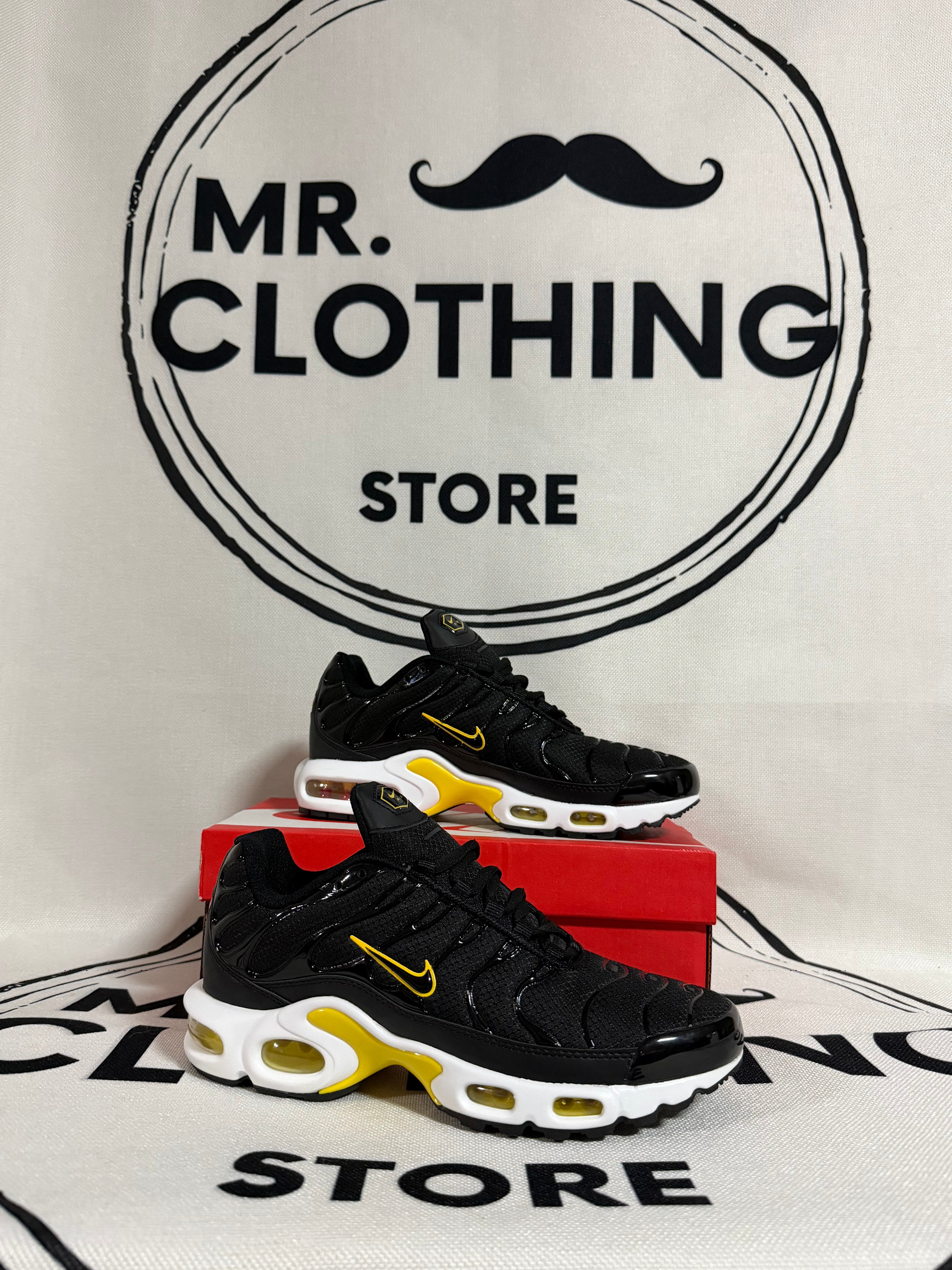 Nike air max tn black yellow